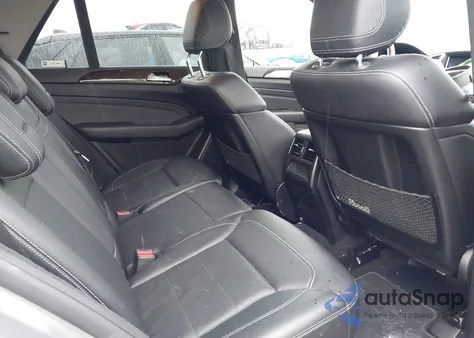 2015 Mercedes-Benz Ml 350 4Matic z USA, uszkodzony, nr VIN 4JGDA5HB5FA532683